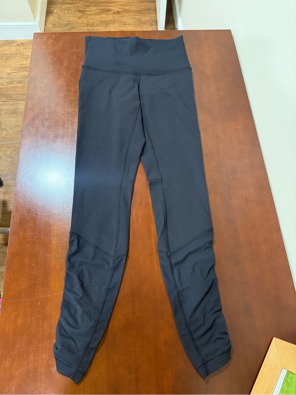Lululemon Black Sweaty Endeavor Tight - Picture 2 of 7
